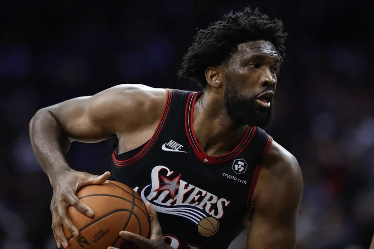 全明星赛今晚再迎强敌，多伦多猛龙手感冰凉，主帅态度——目标明确，医务组通报恢复(多伦多猛龙夺冠)